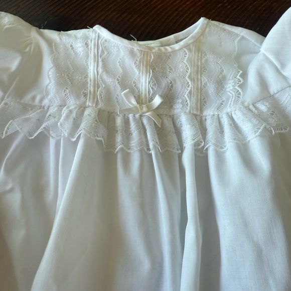 White tiered vintage baby christening baptismal gown with lace- 6mo - Picture 4 of 7